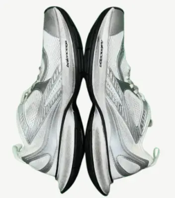 Circuit Low Top Sneakers