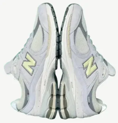 New Balance 2002R